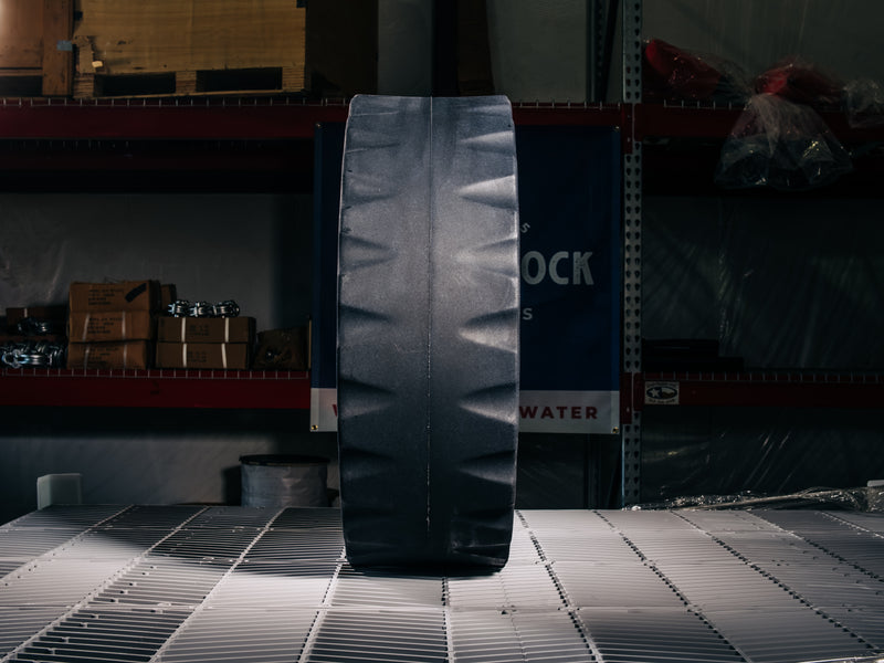 Load image into Gallery viewer, Molded Dock Tire