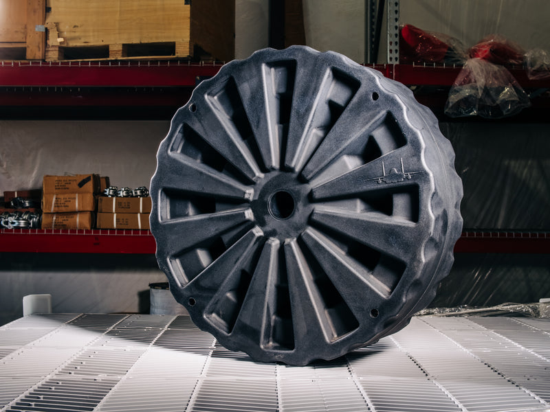 Load image into Gallery viewer, Molded Dock Tire